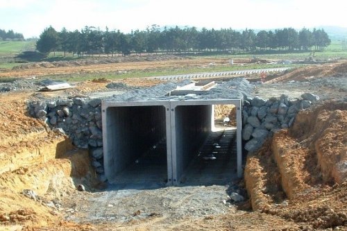 turn one tunnel